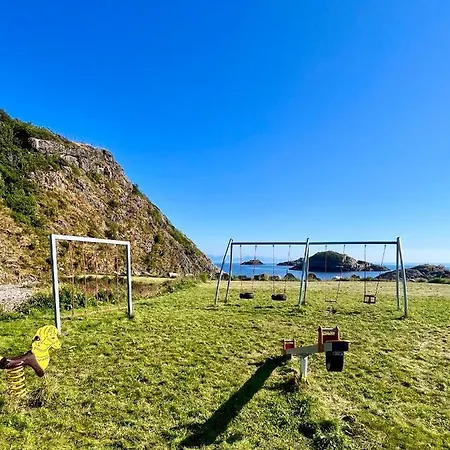 Nytt Hus Med Topp Standard Ved Havet *