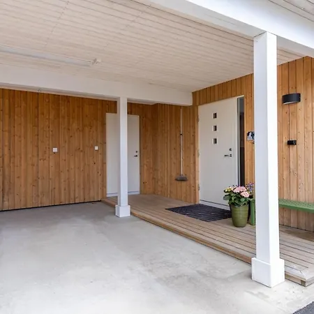 Vakantiehuis Nytt Hus Med Topp Standard Ved Havet Kabelvåg